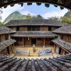 nhà cổ của người H'mông