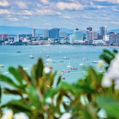 khám phá bãi biển pattaya