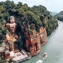 Lạc sơn phật tự địa điểm du lịch không thể bỏ qua